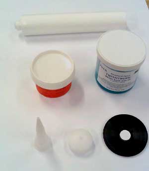 Thixotropic Epoxy Resin 400cc kit for injection.